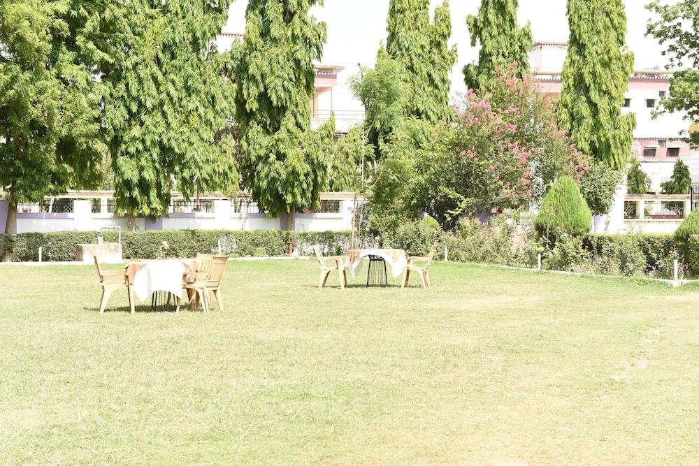 Hotel Lumbini International Бодх-Гая Экстерьер фото